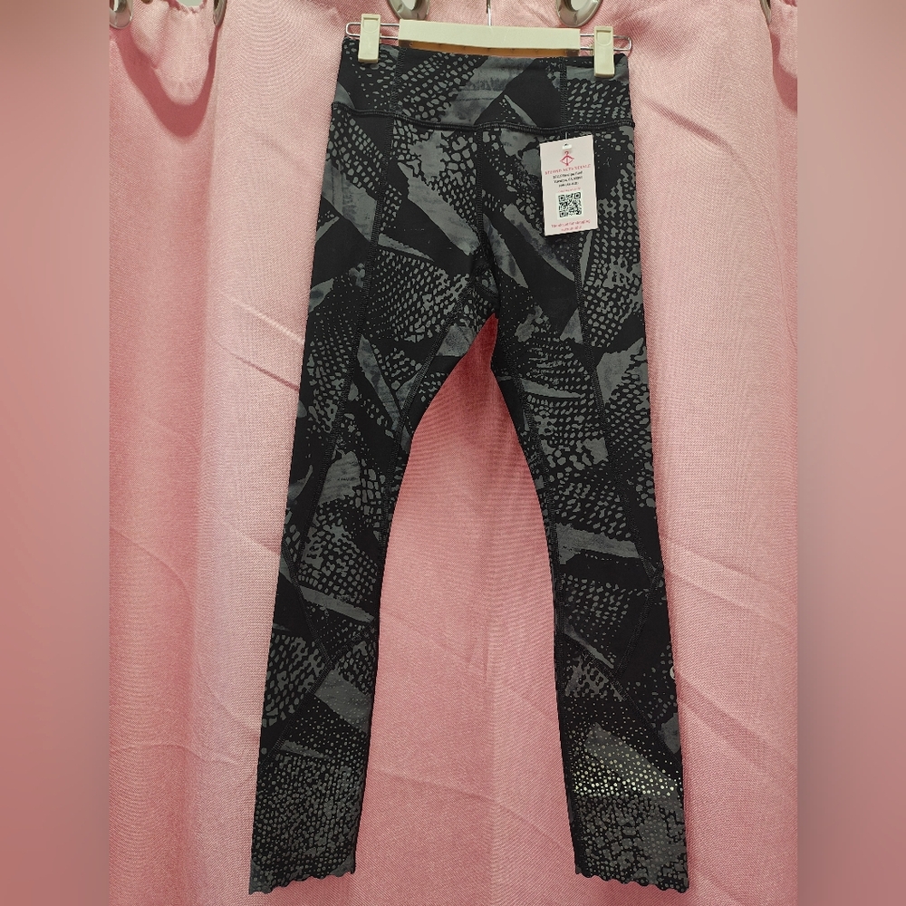 Lululemon Black Print Leggings Sz 2